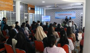 Indomobil Finance Ajak Mahasiswa Prodi Akuntansi Darmajaya Kelola Keuangan dengan Baik