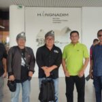 Tiba di Batam, Ketua Umum SMSI Dipakaikan Tanjak Melayu