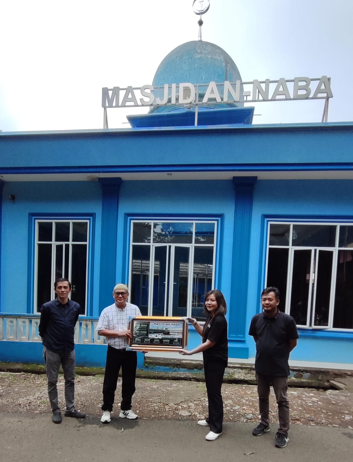 PPLI Berikan Jam Digital untuk Masjid AnNaba PWI Kota Bogor