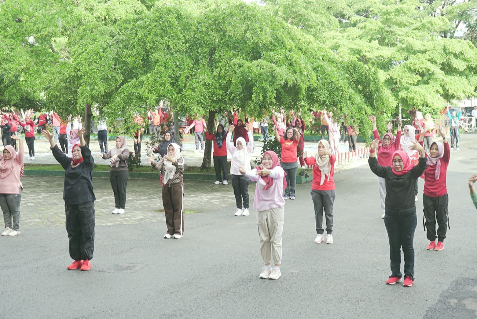 Winarni Senam Jantung Sehat Bersama ASN Pemkab Lampung Selatan