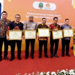 Sekda Kabupaten Tanggamus Menerima Penghargaan Sistem Merit 2023 Dalam Pengisian Jabatan Pimpinan Tinggi (JPT) dari Komisi Aparatur Sipil Negara (KASN)