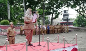 Staf Ahli Bupati Bidang Ekobang dan Kemasyarakatan Pimpin Apel Mingguan