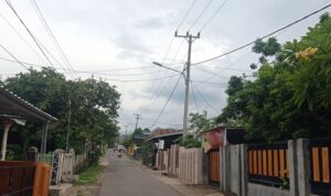 Warga Jalan Cokro Suarno Sukaraja Tataan Pertanyakan Lampu Penerangan Jalan Padam