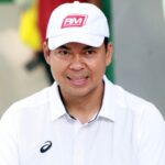 Lengserkan Sekjen Golkar , Rycko Melanggeng Ke Senayan