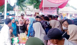 Operasi Pasar Murah di Ketapang, Telur dan Beras Ludes Terjual Dalam Waktu Singkat