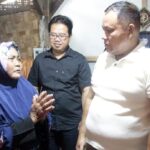 Senangnya Nenek Ngadiem, Dapat Bantuan Bedah Rumah dari Bupati Lamsel
