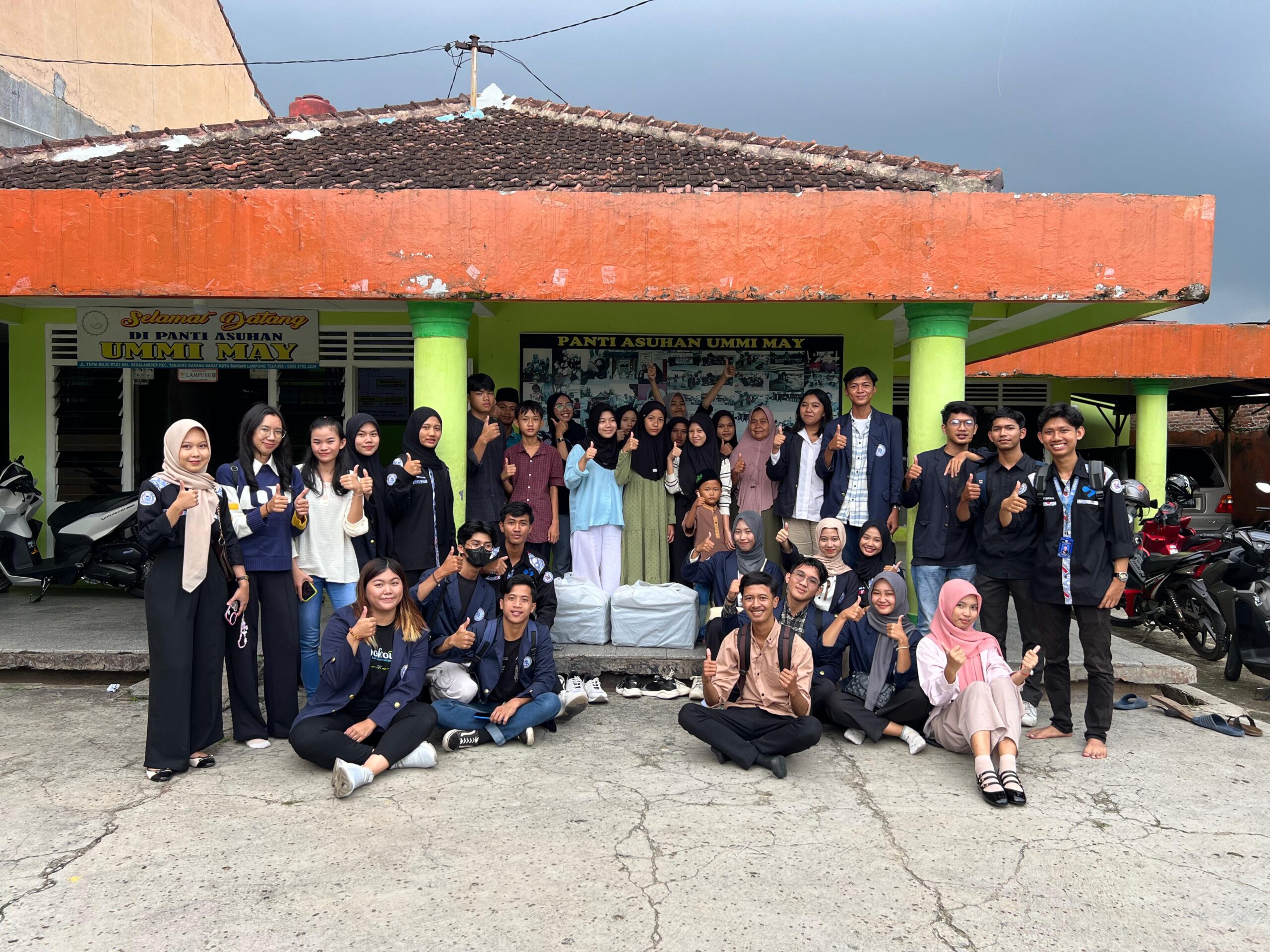 Salurkan Makanan Berbuka dari Yayasan Alfian Husin, ini Kata Mahasiswa IIB Darmajaya