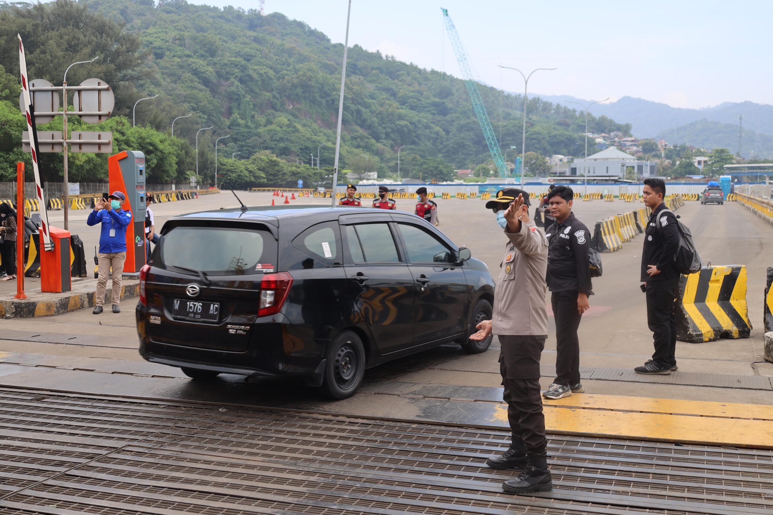 Dari Hasil Peninjauan Langsung, Kabid Humas Polda Banten Jelaskan Situasi Pelabuhan Merak Dermaga VII