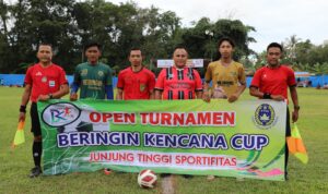 Laga Ekshibisi Red Brothers VS Desa Beringin Kencana Meriahkan Open Turnamen Bringin Kencana Cup
