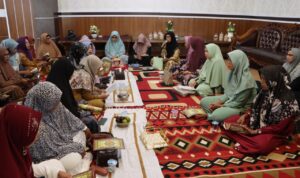 Ketua TP PKK Kabupaten Lampung Tengah Gelar Pengajian Rutin di Hari Jum’at Ketua TP PKK Kabupaten Lampung Tengah Gelar Pengajian Rutin di Hari Jum’at