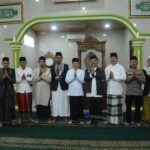 Pj. Sekretaris Daerah Kabupaten Lamteng Kusuma Riyadi Melaksanakan Sholat Idul Adha 1445 H