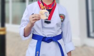 Azizah Kembali Raih Emas Kejuaraan Taekwondo Saburai Cup XV Tahun 2024