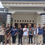 Ketua KPU Pesawaran Sambangi Rumah Ketua PWI, Ada Apa ? Ketua KPU Pesawaran Sambangi Rumah Ketua PWI, Ada Apa ?