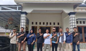 Ketua KPU Pesawaran Sambangi Rumah Ketua PWI, Ada Apa ?