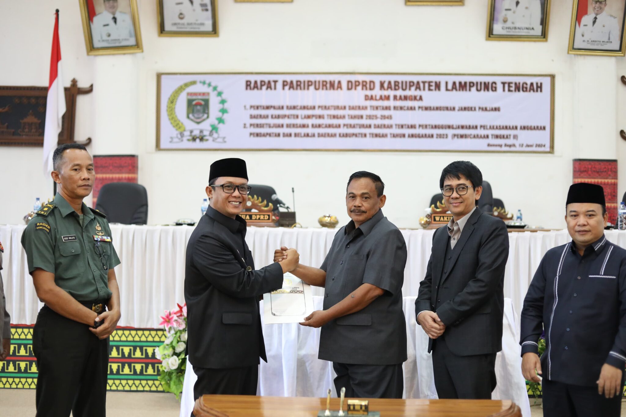 Wakil Bupati Ardito Wijaya Hadiri Rapat Paripurna DPRD Lamteng Mengenai RPJPD tahun 2025-2045