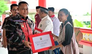 412 Guru Ngaji dan Tokoh Lintas Agama di Kabupaten Lampung Selatan Terima Insentif