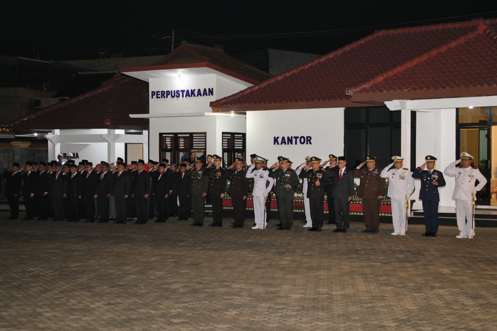 Sekdaprov Fahrizal Ikuti Apel Kehormatan dan Renungan Suci