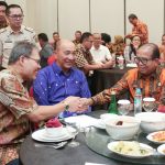 Pj. Gubernur Samsudin Ajak Perusahaan Swasta Bergandengan Tangan Benahi Jalan Rusak di Provinsi Lampung Pj. Gubernur Samsudin Ajak Perusahaan Swasta Bergandengan Tangan Benahi Jalan Rusak di Provinsi Lampung
