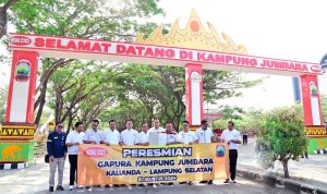 Dibangun PT Wong Coco, Gapura Kampung Jumbara Diresmikan Bupati Lamsel