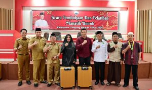 Pemkab Lamsel Berangkatkan 15 Orang Ibadah Umrah 9 September 2024