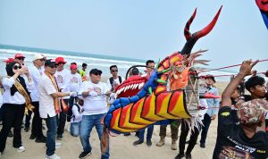 Kalianda Kite Festival III Resmi Dibuka, Diwarnai Tari Tupping Massal