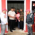 Nanang Ermanto Serahkan Hasil Bedah Rumah Milik Warga Sidowaluyo