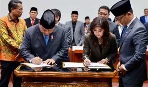 Rapat Terakhir Bersama Komisi I DPR RI, Prabowo Pamit dan Mohon Maaf