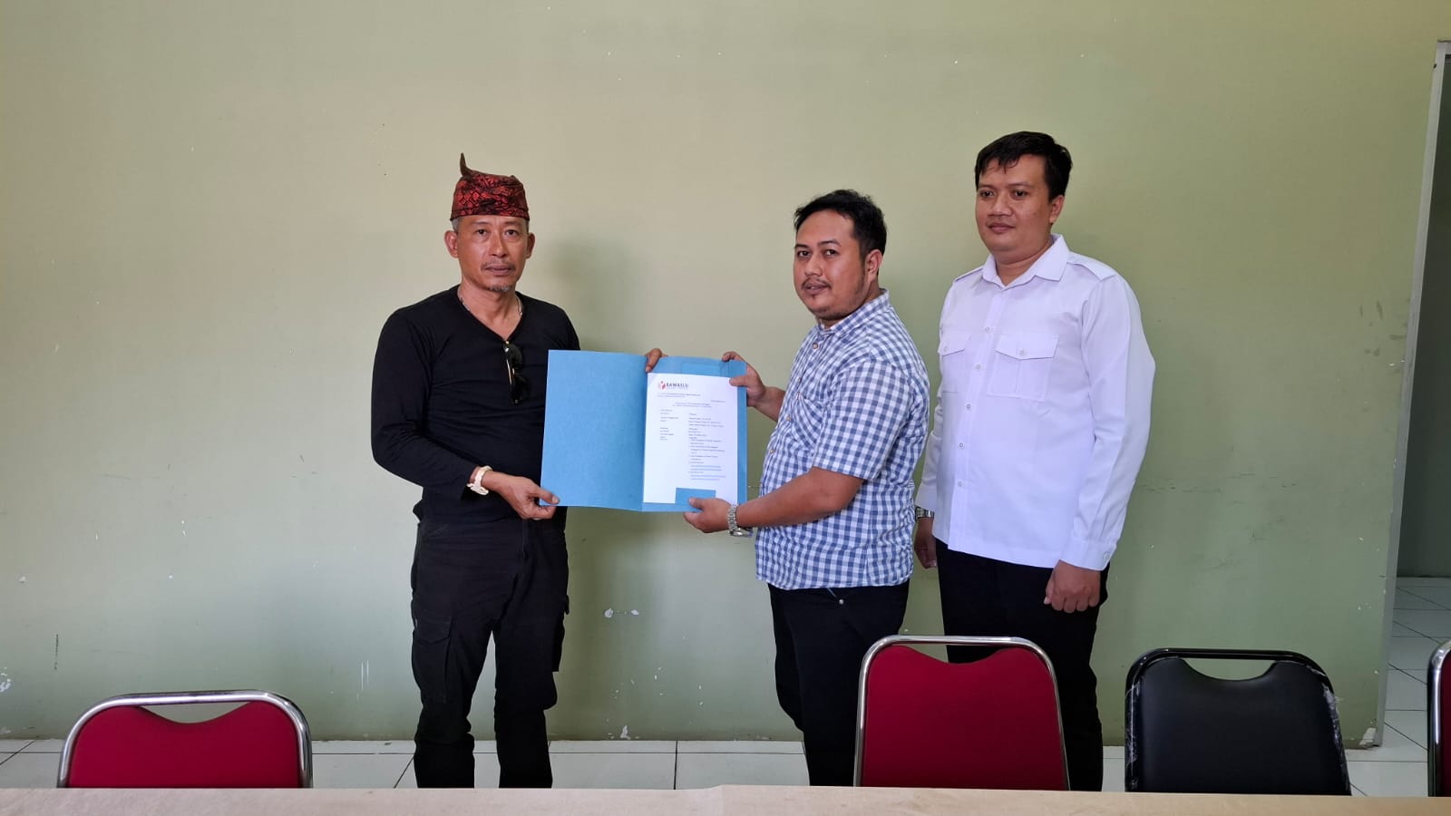 Cabup Nomor Urut 01 Aries Sandi Kampanye Di Lokasi Pendidikan, Bawaslu Lakukan Pendalaman