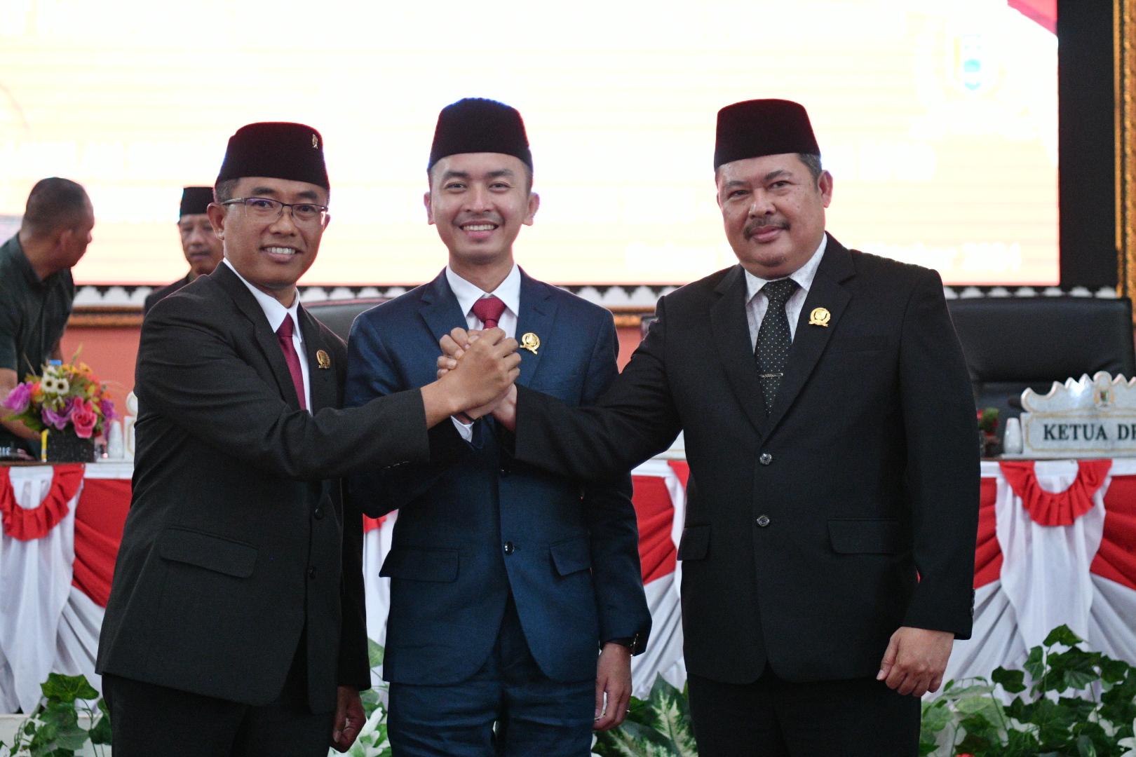 Aria Guna Resmi Duduki Jabatan Wakil Ketua DPRD Pesawaran