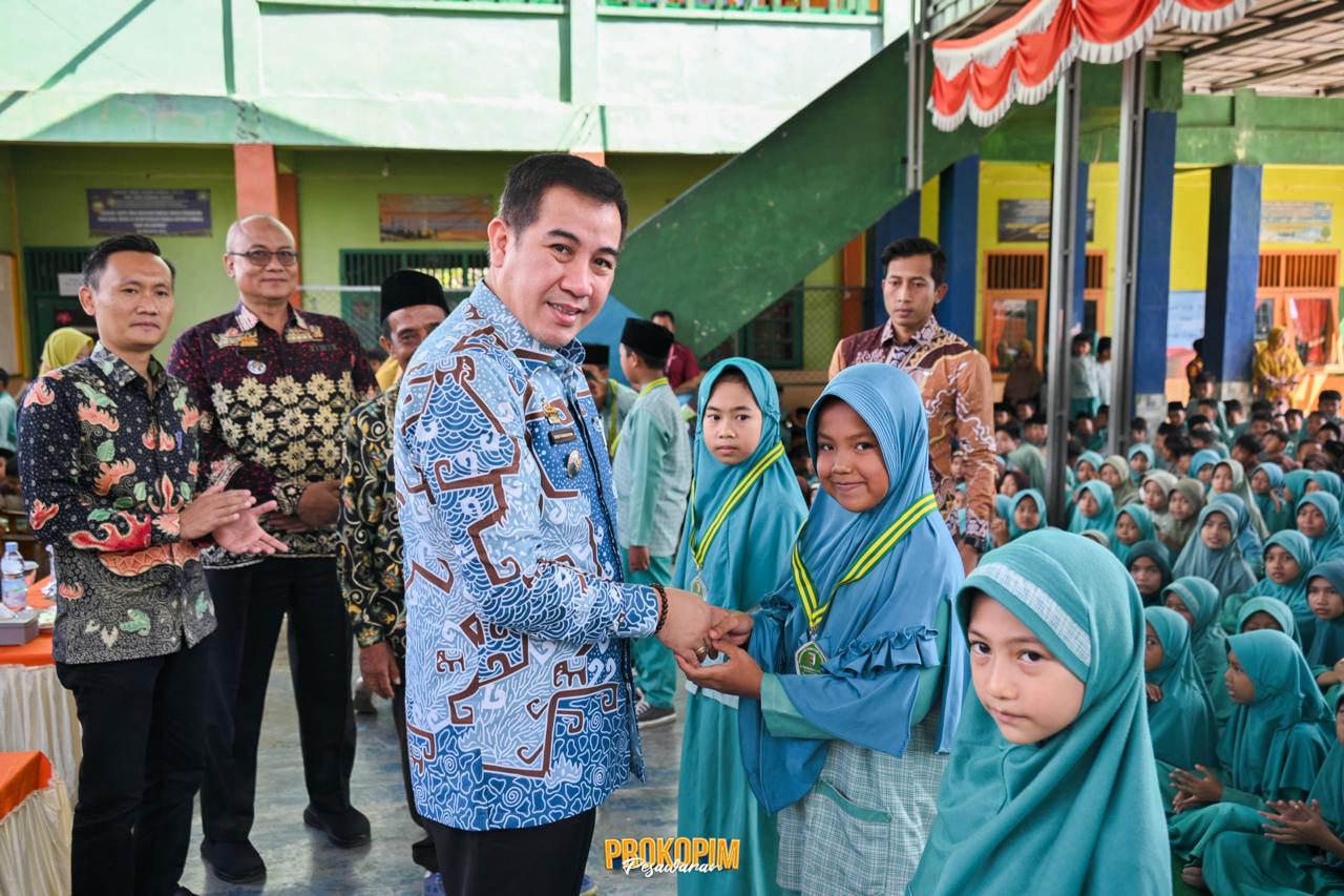 Dendi Ramadhona Kunker Ke SD IT Iqro Gedong Tataan