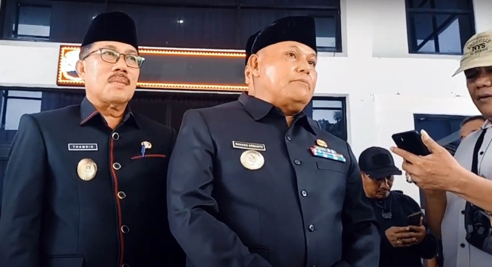 Legawa, Nanang Ermanto Ucapkan Selamat Kepada Egi-Syaiful sebagai Pemenang 