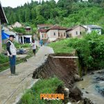 Bupati Dendi Ramadhona Tinjau Warga Terdampak Banjir di Desa Sukajaya Lempasing Teluk Pandan