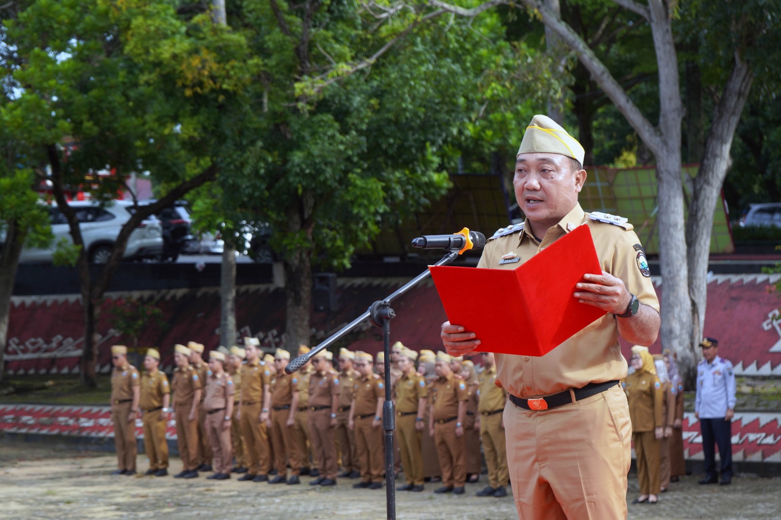 Pimpin Apel Perdana, Wabup M. Syaiful Ajak ASN Kerja Dengan Hati