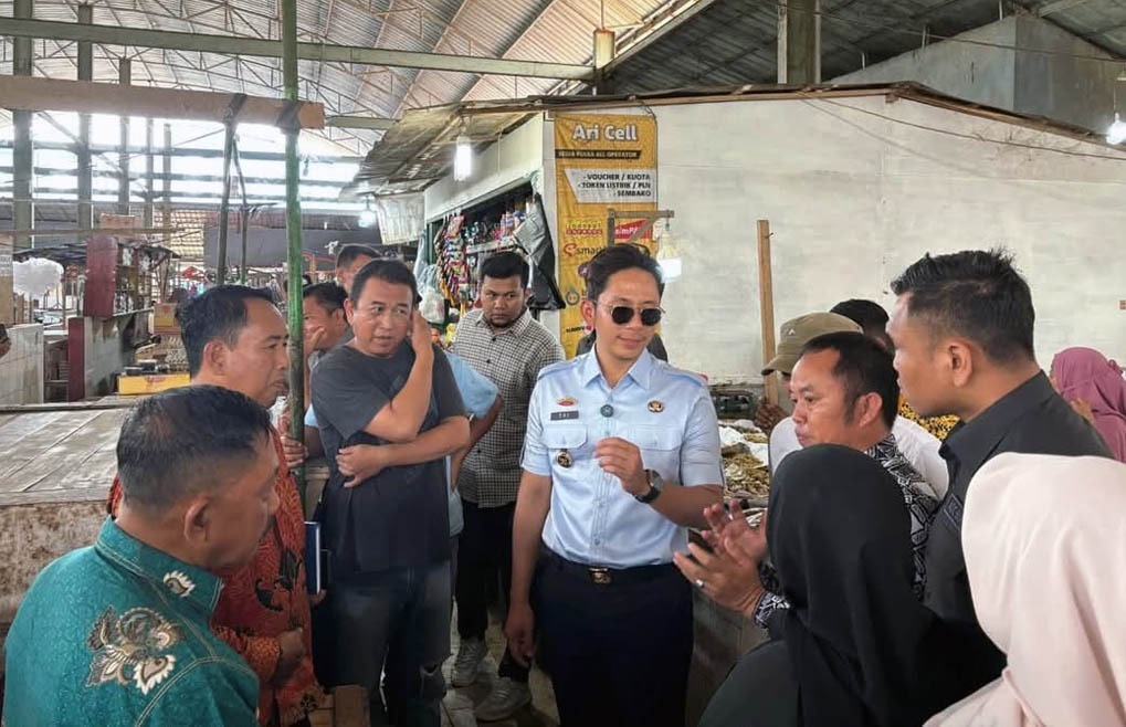 Pastikan Stabilitas Harga Pangan, Bupati Egi Sidak Pasar Sidomulyo