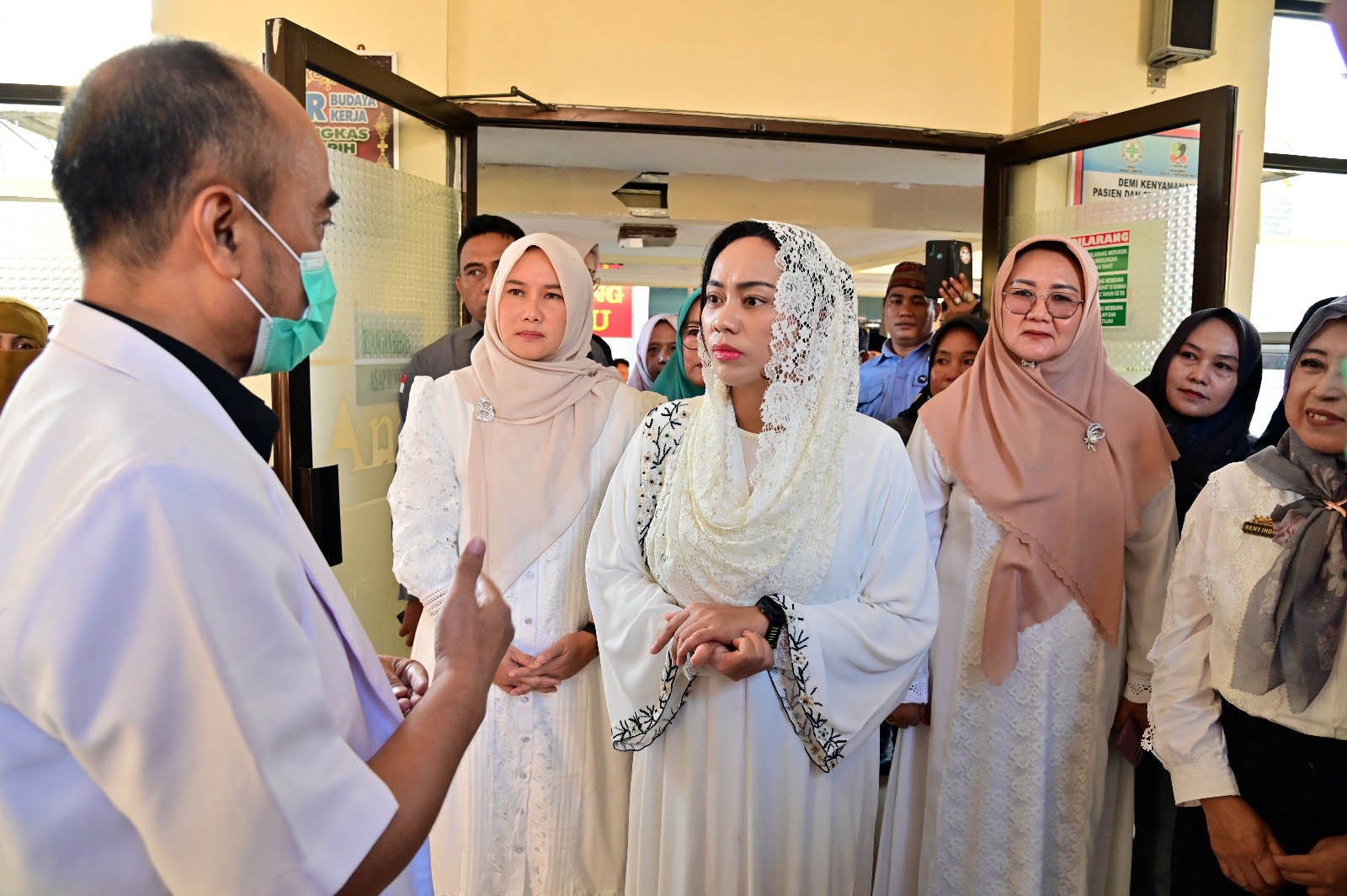 Bayi Malang Dibuang di Belakang Ponpes Babul Hikmah, Zita Anjani dan Egi Siap Jadi Orang Tua Asuh
