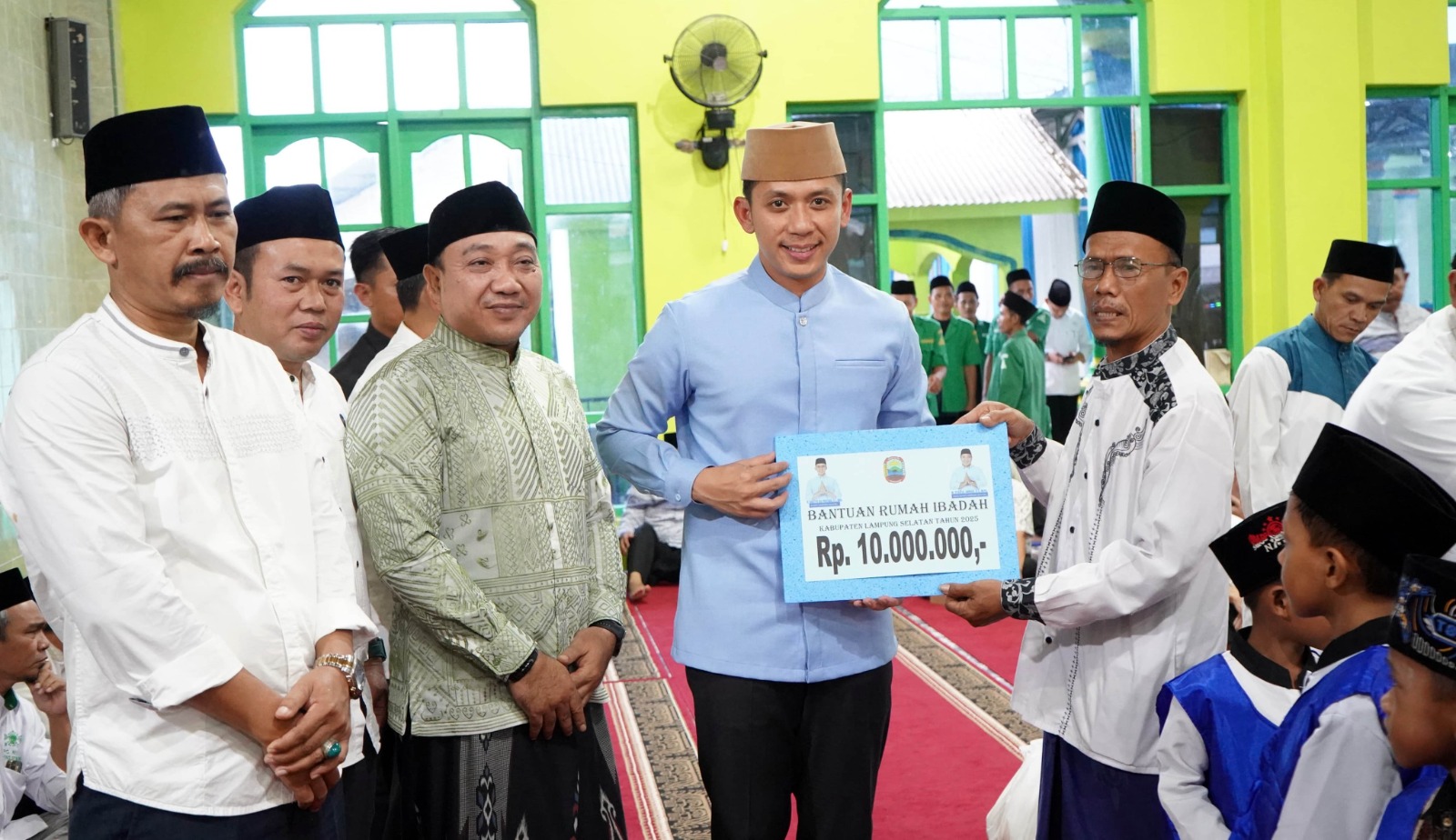 Safari Ramadan, Bupati Egi Sampaikan Misi Pitu Vista di Kecamatan Candipuro