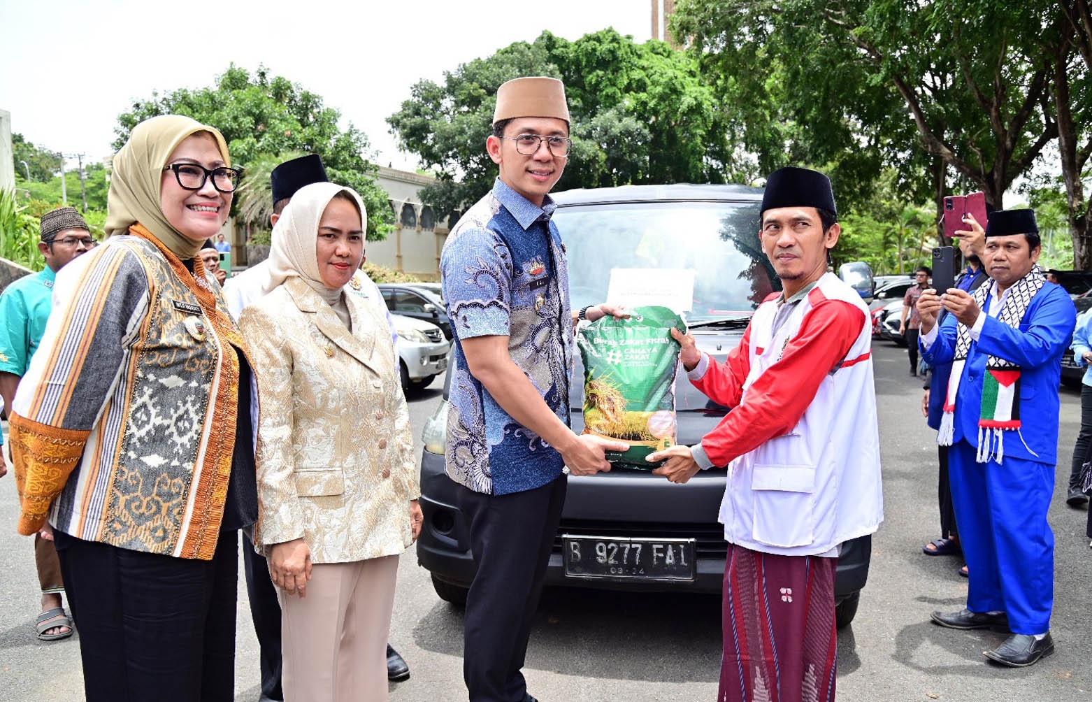 Luncurkan Distribusi Beras Zakat Fitrah ASN, Bupati Egi: Harus Tepat Sasaran