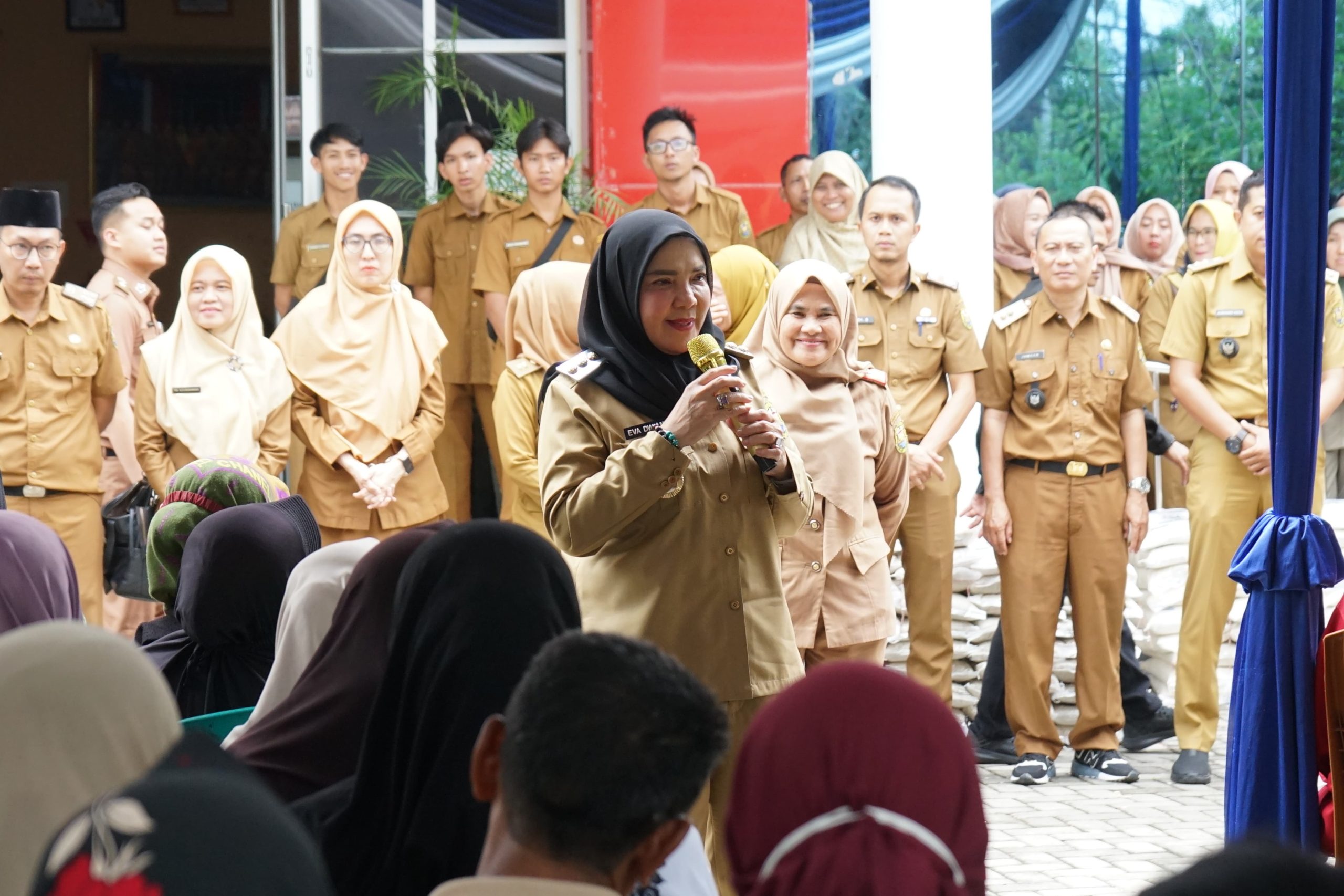 Pemerintah Kota Bandar Lampung Distribusikan Bantuan Beras untuk Kesejahteraan Keluarga