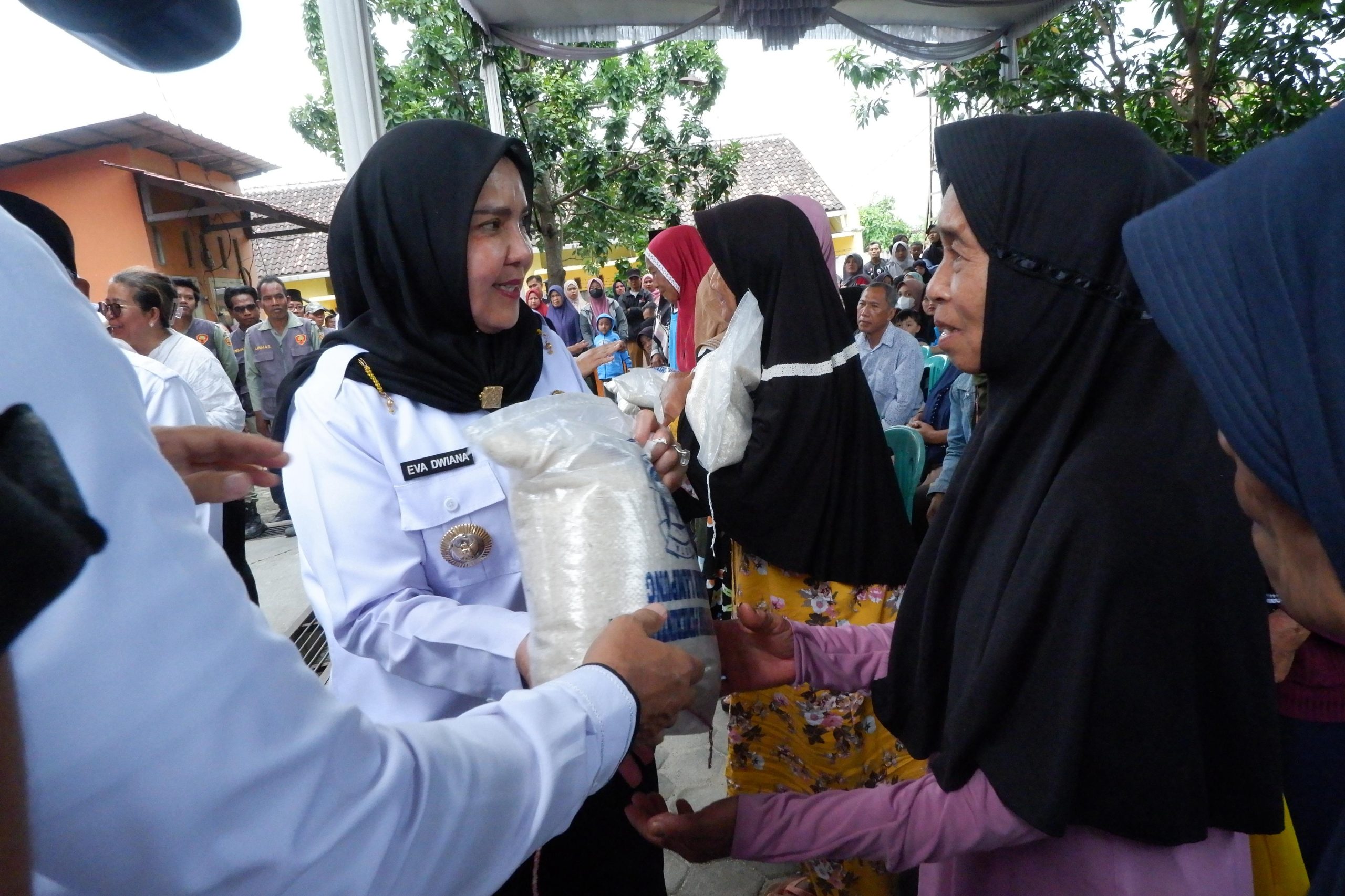 Pemkot Bandar Lampung Salukan Bantuan Sosial ke 44.611 KK