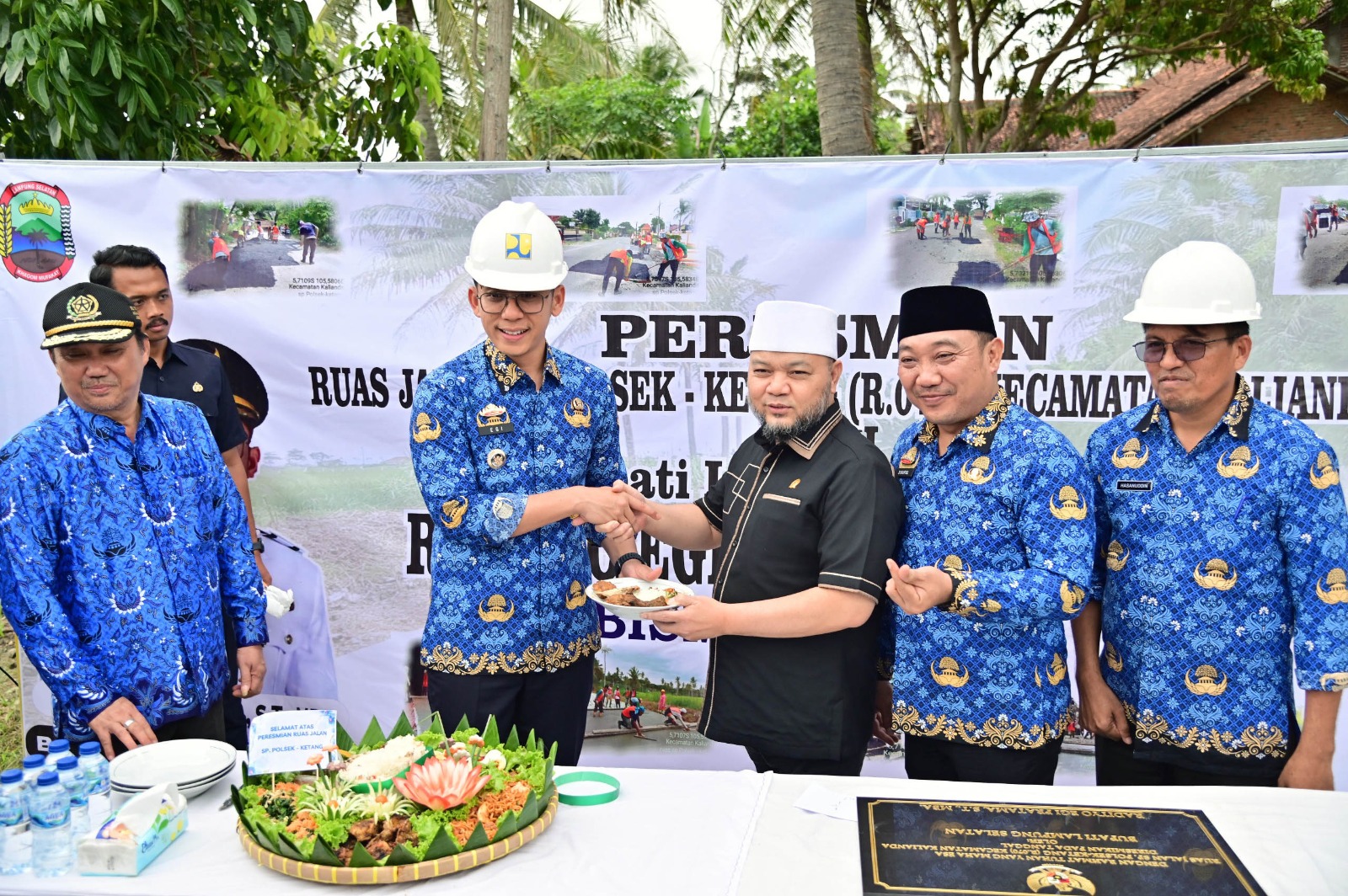 Dukung Akses Wisata Pantai, Bupati Egi Resmikan Ruas Jalan Simpang Polsek Kalianda – Ketang