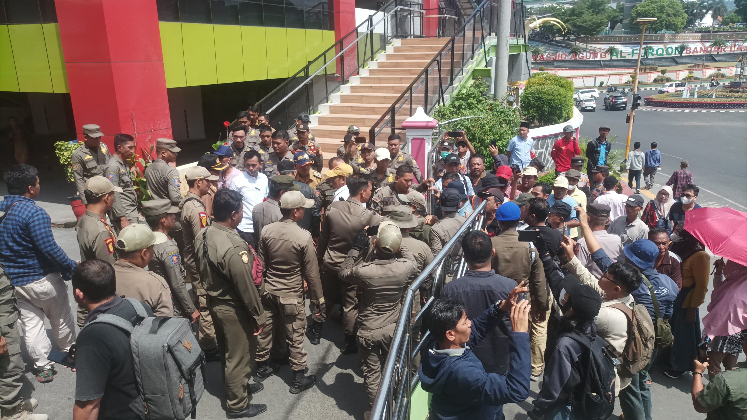 Usai Orasi, Massa Aksi Damai Audensi dengan Pemkot Bandar Lampung