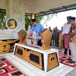 Bupati Egi Kunjungi Rumah Adat Keratuan Darah Putih dan Ziarah ke Makam Pahlawan Radin Inten II