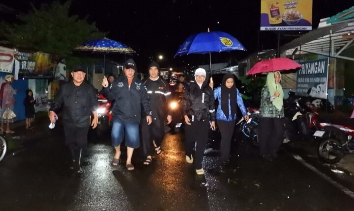 Pemkot Bandar Lampung Berikan Bantuan Beras Kepada Warga Korban Banjir