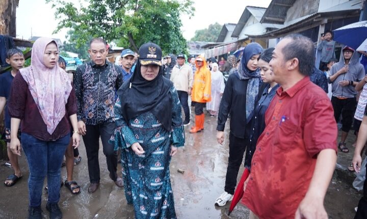 Walikota Bandar Lampung Akan Perbaiki Rumah Rusak Akibat Banjir