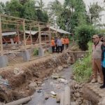 Tutup Aliran Sungai, Eva Dwiana Minta Perusahaan Putra Bali Bongkar Panel Beton