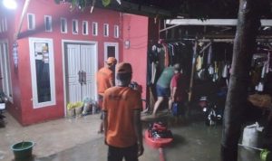 Pemkot Bandar Lampung Bantu Warga Bersihkan Lumpur Sisa Banjir