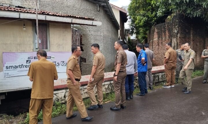 Satgas Penertiban Bangunan Pemkot Bandar Lampung Temukan Sejumlah Rumah Yang Berdiri diatas Saluran Air