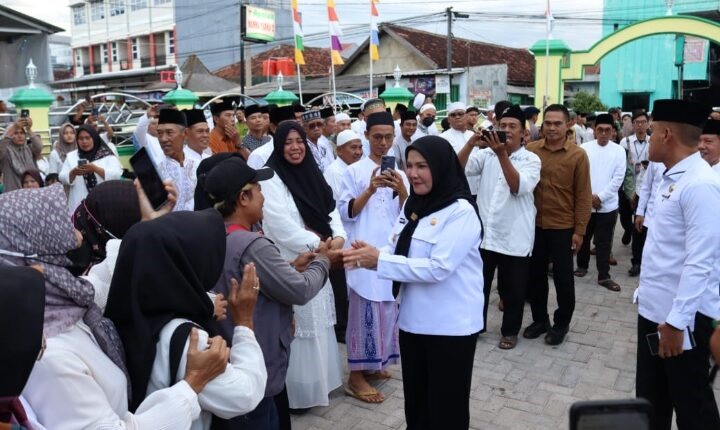 Walikota Bandar Lampung Kembali Gelar Safari Ramadhan Sekaligus Bagi-bagi Umroh di Teluk Betung