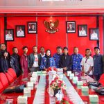 Walikota Bandar Lampung Eva Dwiana Memberangkatkan Tujuh Seniman Mural dari Komunitas Nusantara Art Project ke Tanah Suci Untuk Umroh