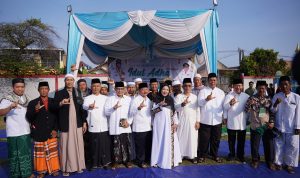 Walikota Bandar Lampung Eva Dwiana dan Forkopimda Kota Bandar Lampung Melaksanakan Sholat Idul Adha 1446 H